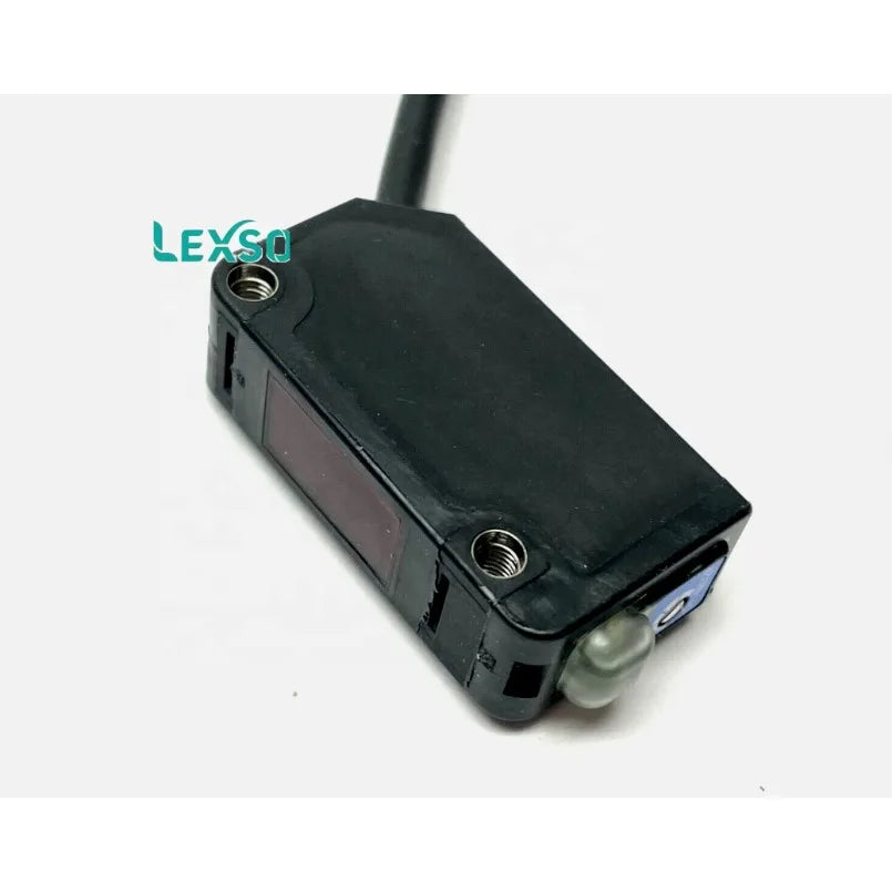 New in Box KEYENCE PZ-M62P Photoelectric Sensor PZM62P lexso