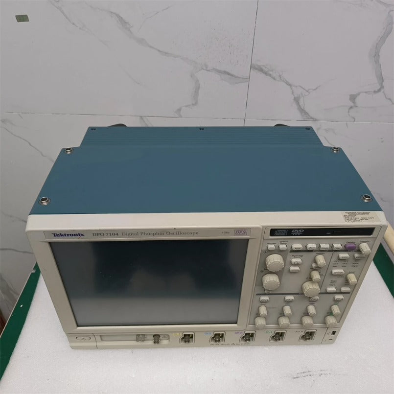 Spot Sale of Tektronix DPO7104 Digital Fluorescence Oscilloscope