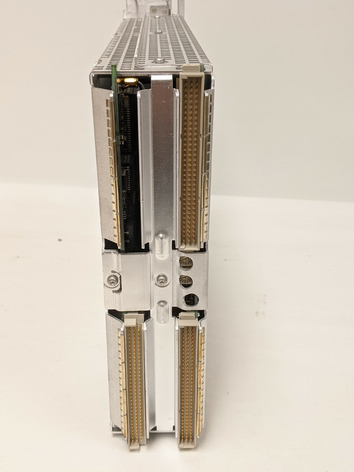 Tektronix TVS645 Waveform Analyzer Module Firmware REV: 1.7 VXI REV: 1.4    ytdi