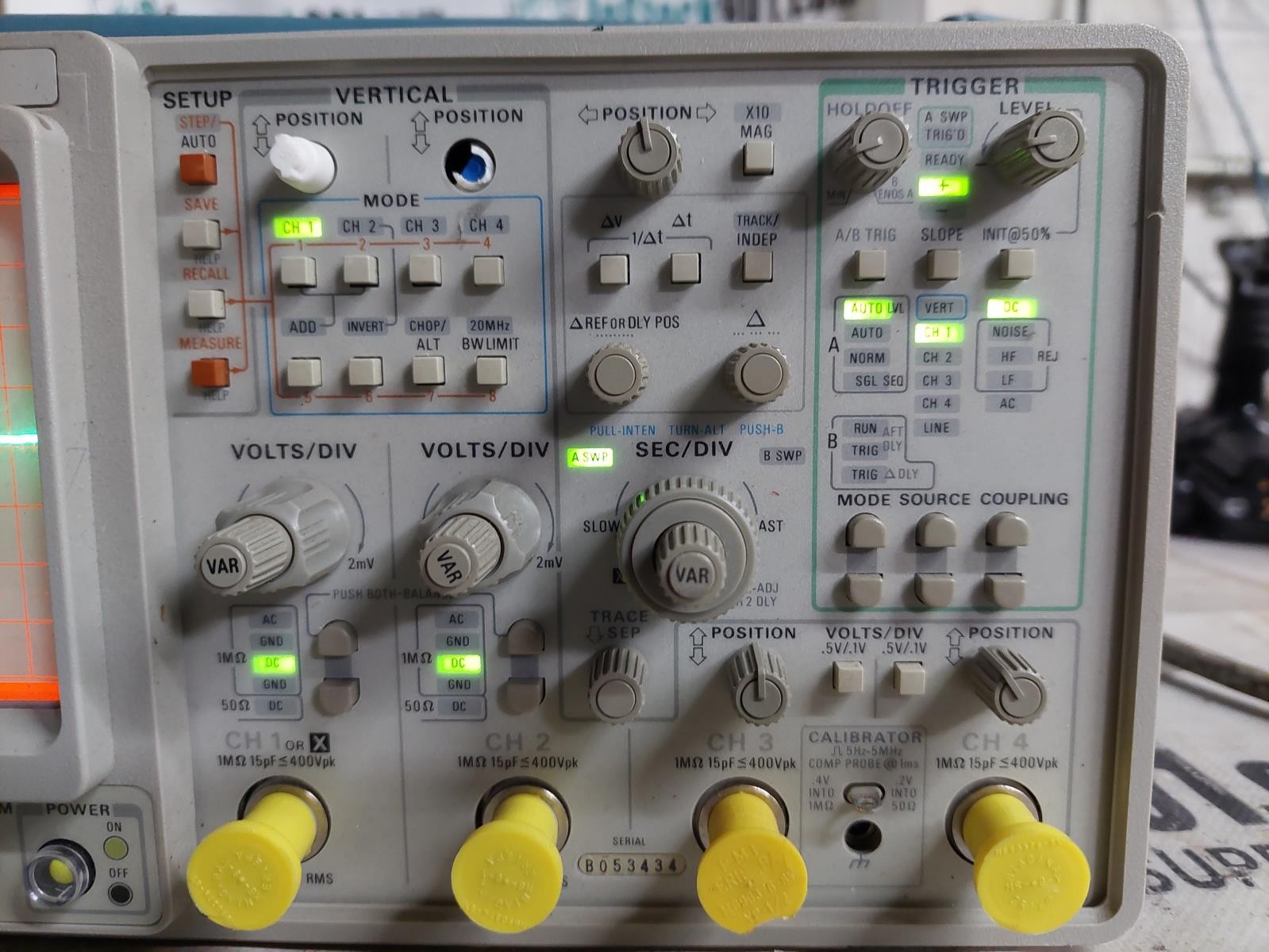 Tektronix 2465B 400MHz 4 channel oscilloscope    ytdi