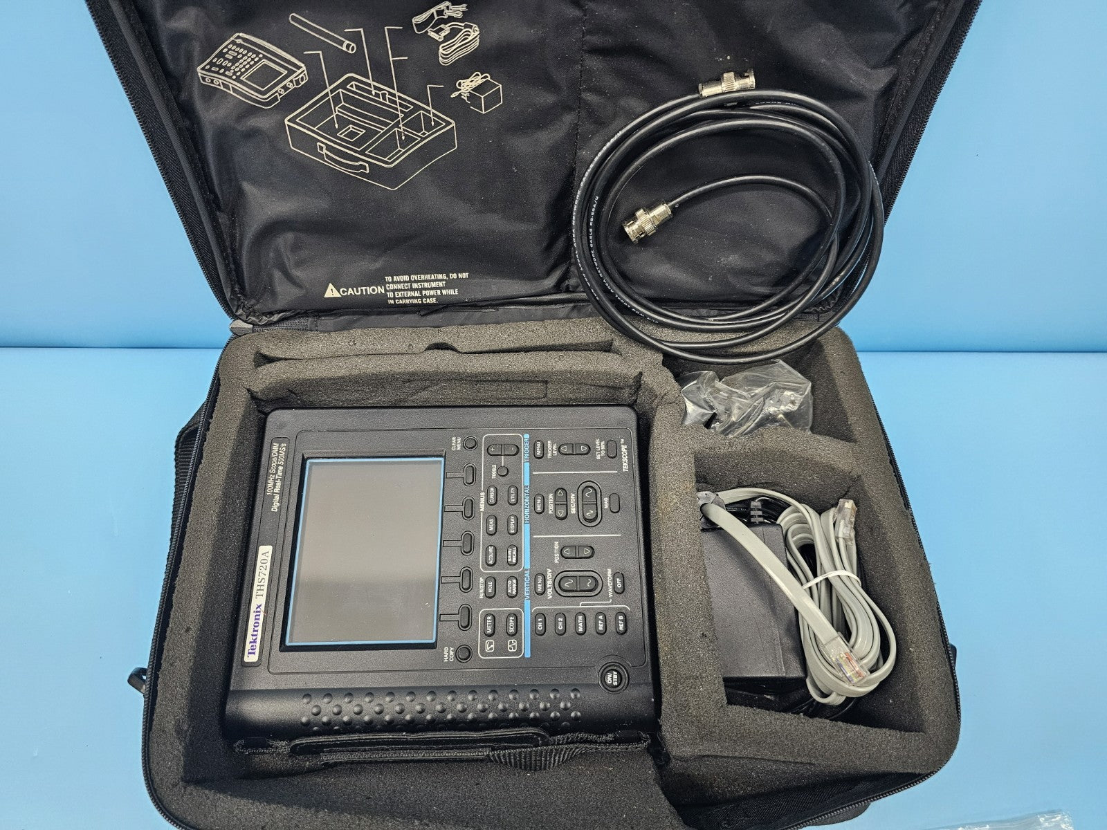 TEKTRONIX THS720A 2Ch Portable Handheld Oscilloscope    ytdi