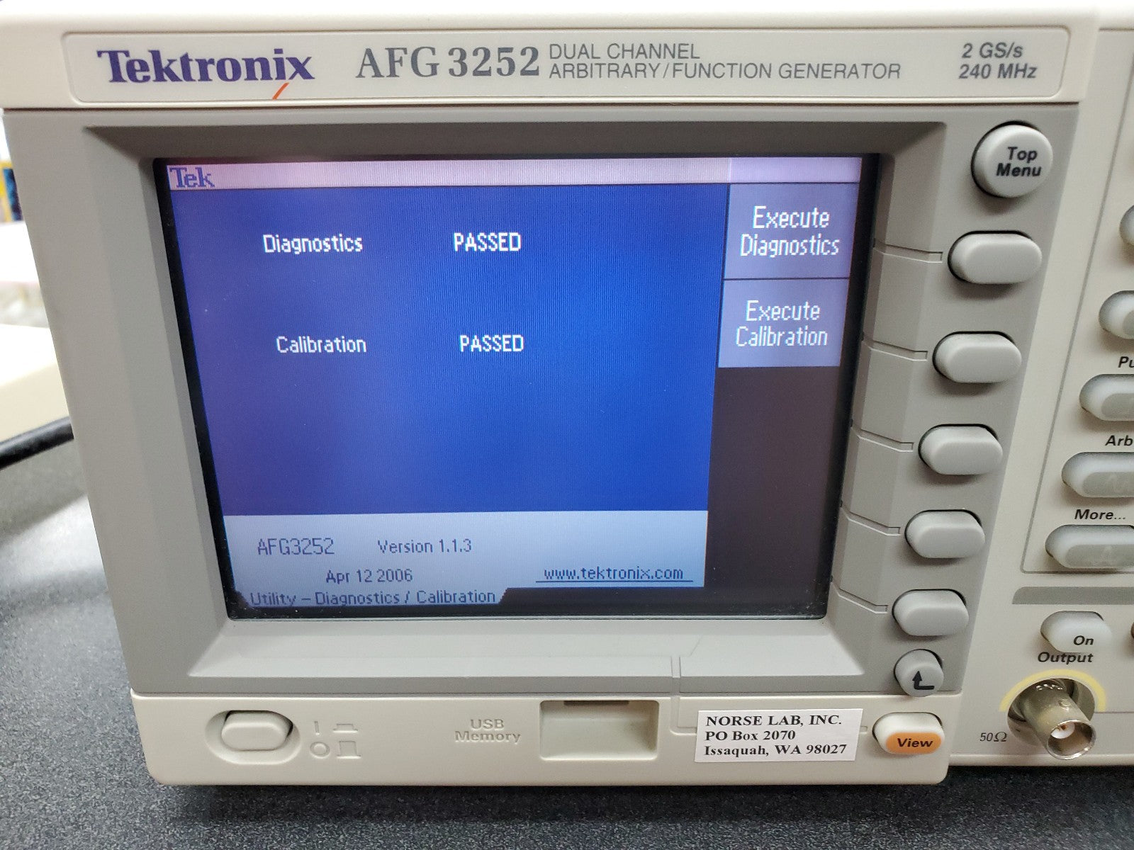 Tektronix AFG3252 Arbitrary Function Generator 2 GS/s 240 MHz -Tested Working    ytdi