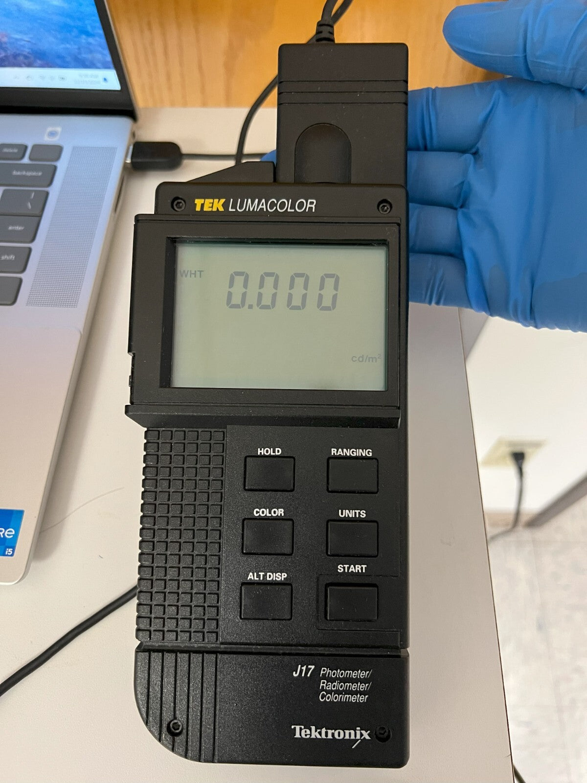 Tektronix 1-Degre Luminance Head J1823 with J17 Photometer Radiometer    ytdi
