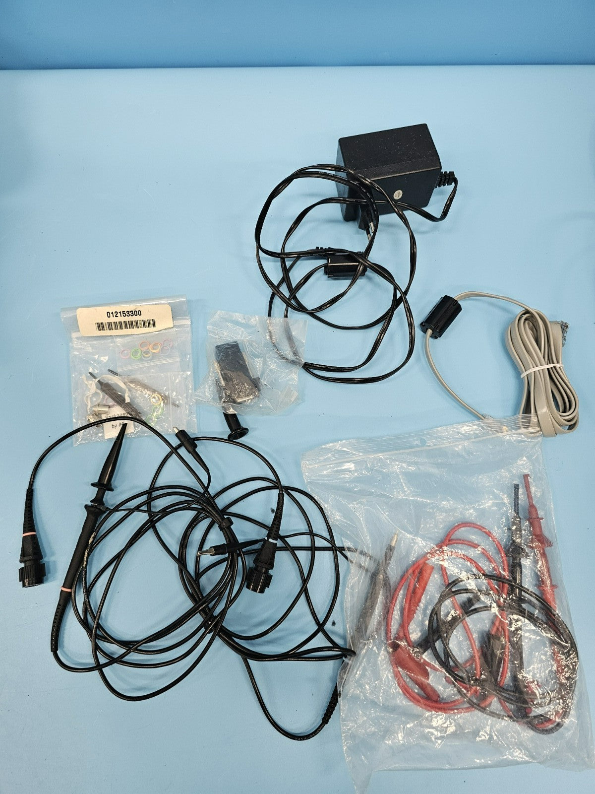TEKTRONIX THS720A 2Ch Portable Handheld Oscilloscope    ytdi