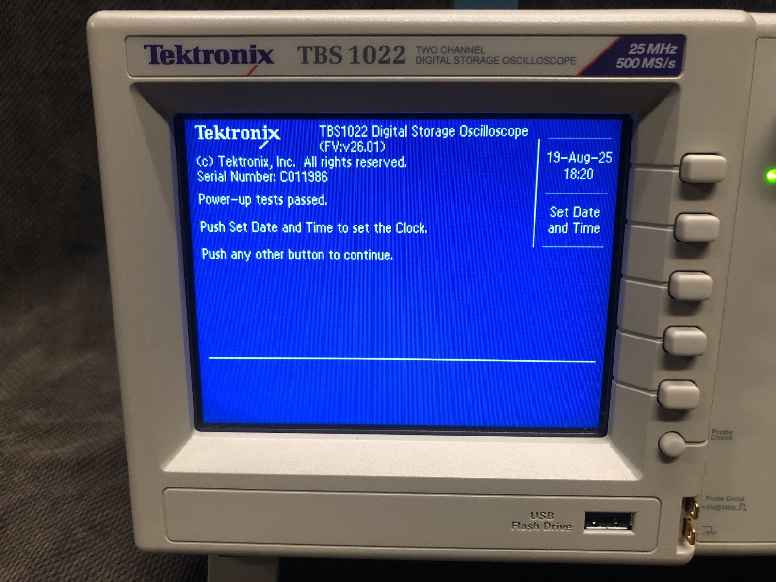 Tektronix TBS 1022 Two Channel Digital Storage Oscilloscope 25MHz, 500MS    ytdi