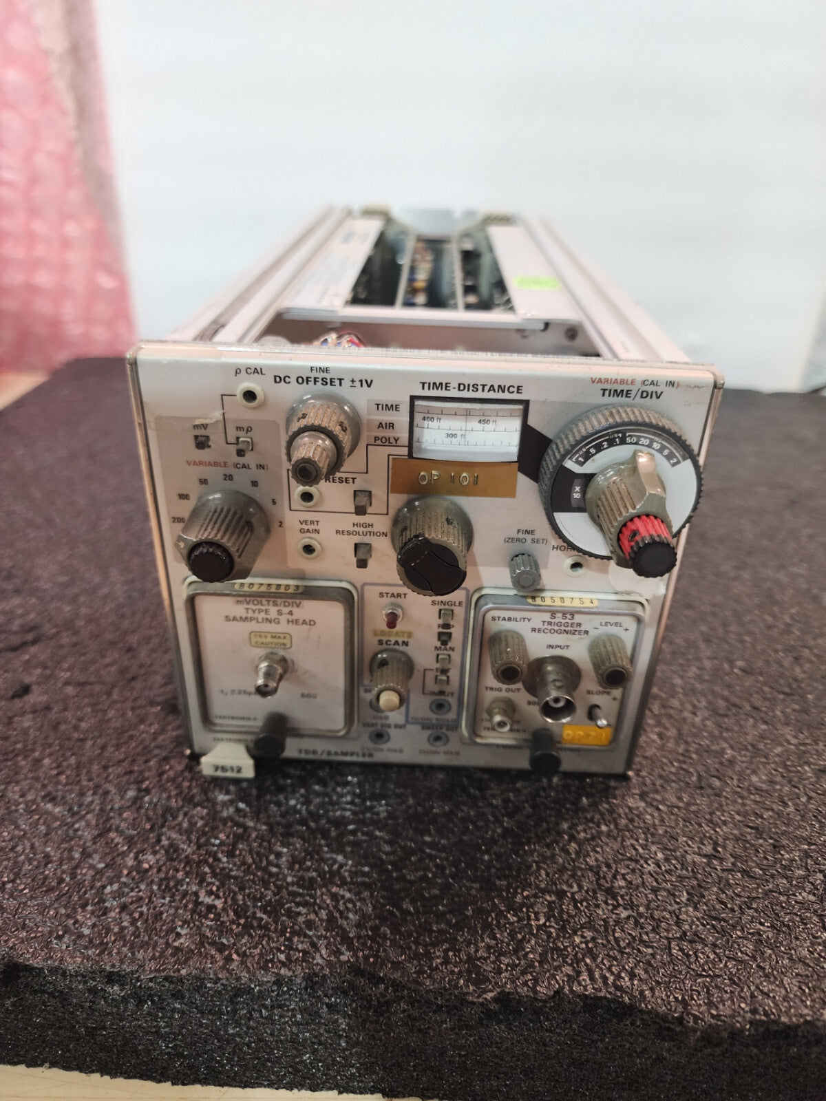 Tektronix 7S12 with S-4 Sampling Head & S-53 Trigger Recognizer    ytdi