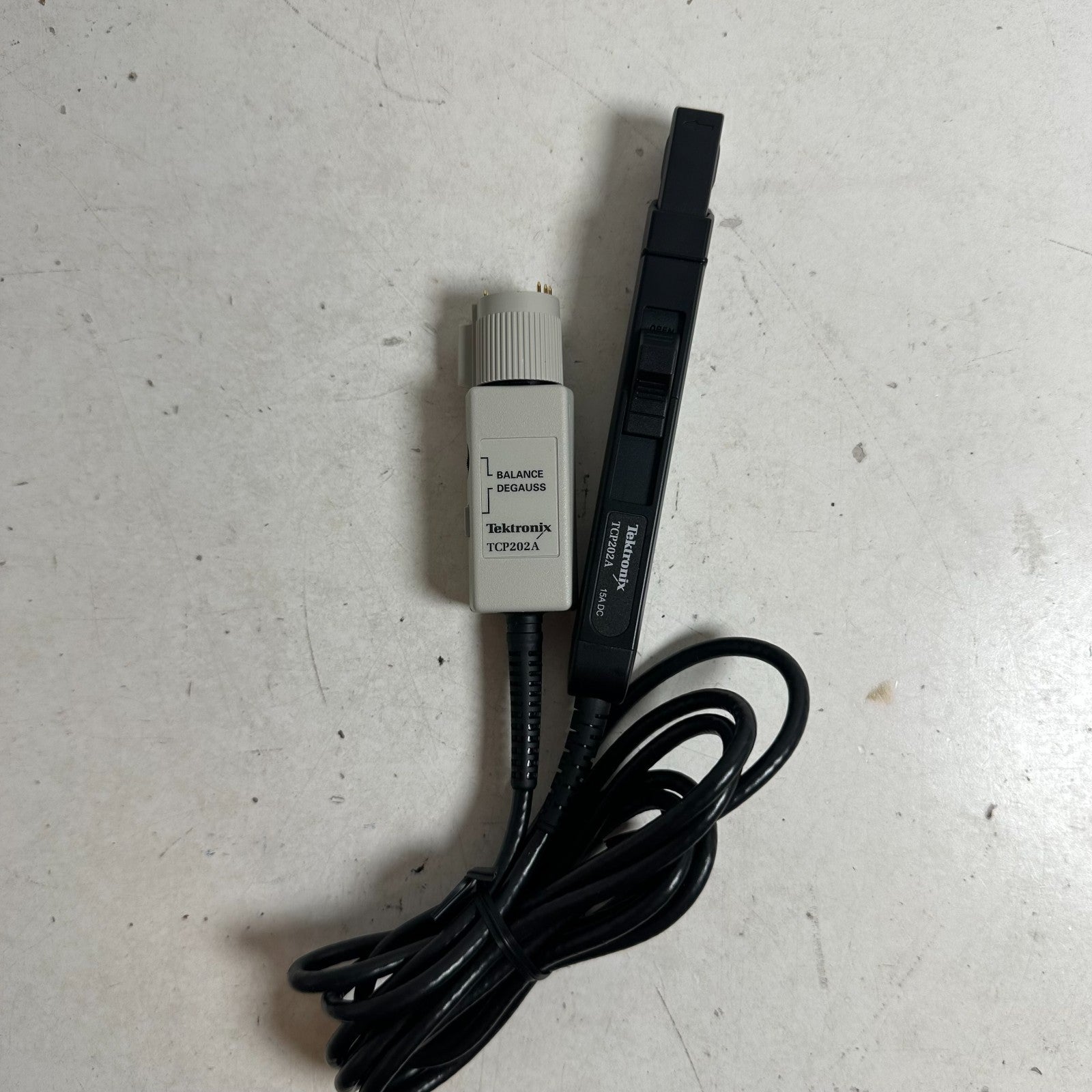 Tektronix TCP202A Black White 50 MHz 15A AC/DC Oscilloscope Current Clamp Probe    ytdi